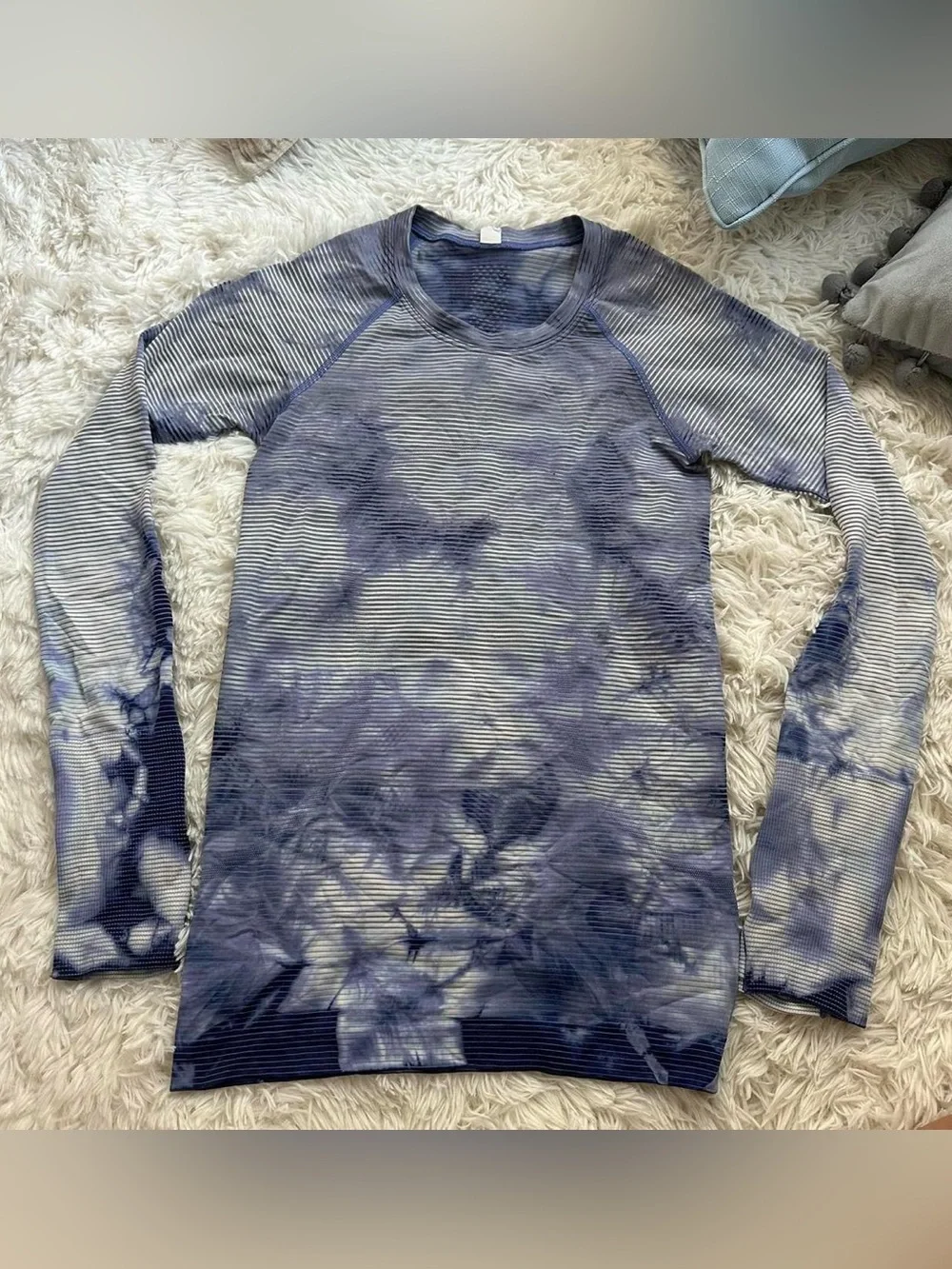 Lululemon Swiftly Tech Long-Sleeve Blue Ribbed Performance Top